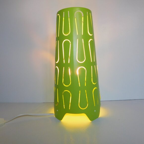 VTG 90s IKEA Kajuta Lime Green 12" Retro Modern Cut out Metal table Lamp - Picture 9 of 11
